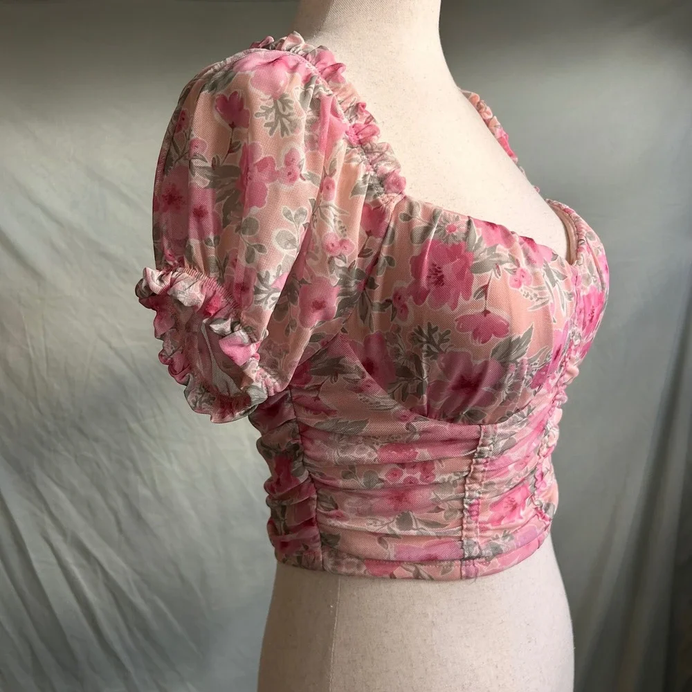Madden Girl Pink Floral Ruched Mesh Puff Sleeve Tie Back Crop Top ZT060BB03RO M